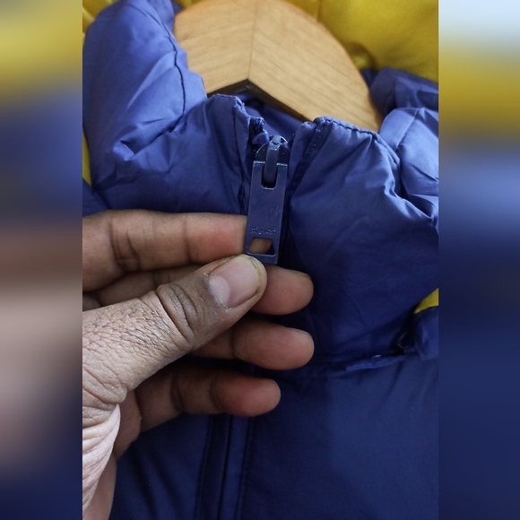 Levi's - Picture 5 of 9